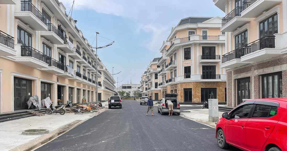 CẦN BÁN NHÀ PHỐ THƯƠNG MẠI 4 TẦNG 